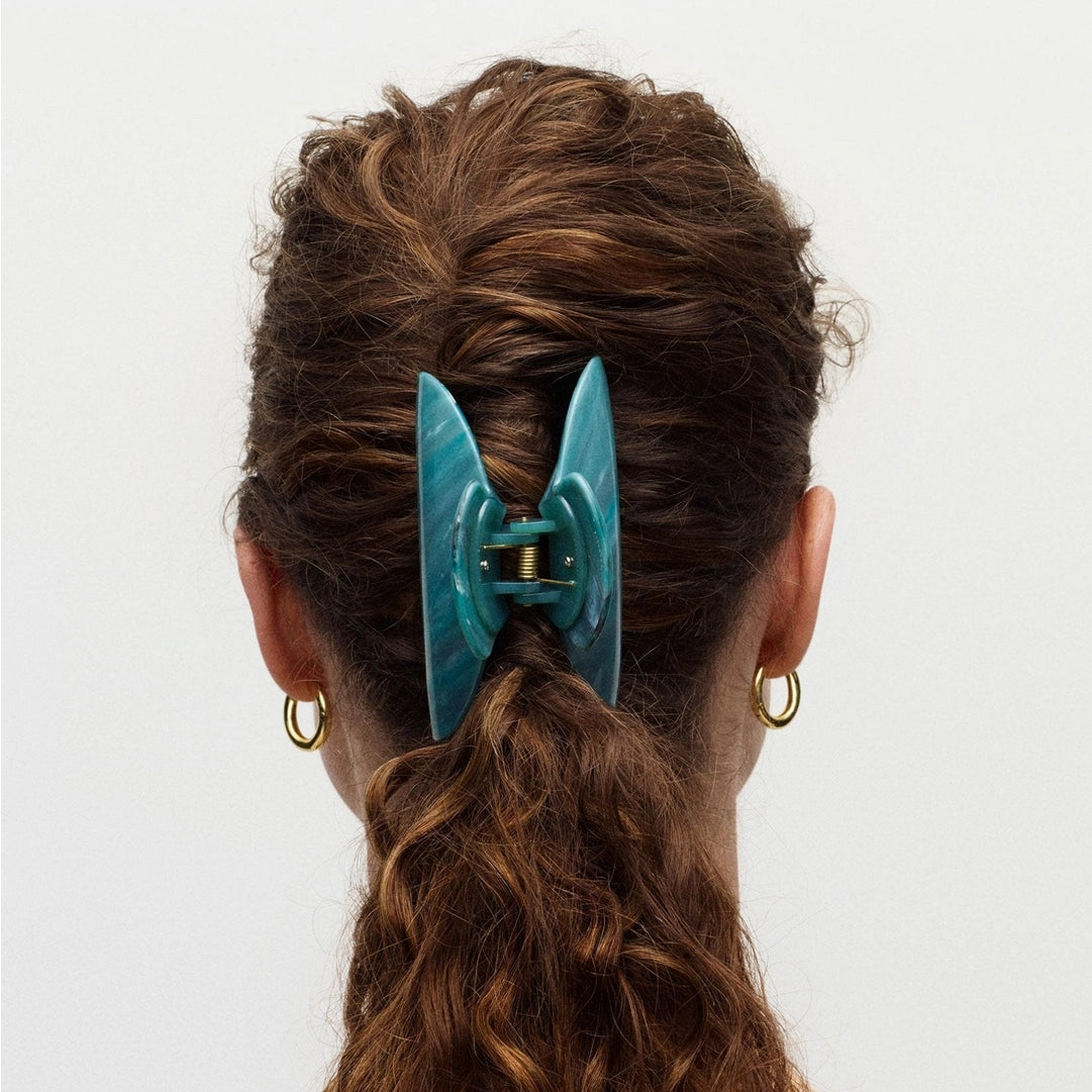 Grande Heirloom Claw in Cognac